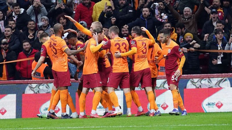 Galatasaray, Rizespor’u 4 golle mağlup etti