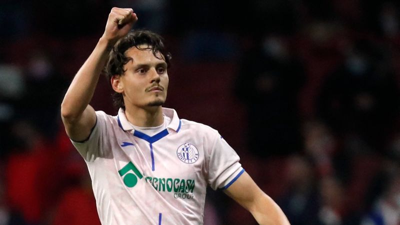 Enes Ünal'ın Avrupa'da tek rakibi Lewandowski