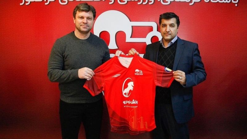 Ertuğrul Sağlam, Tractor'e imza attı