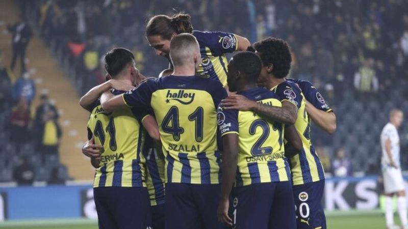 Kasımpaşa - Fenerbahçe maçının ilk 11'leri