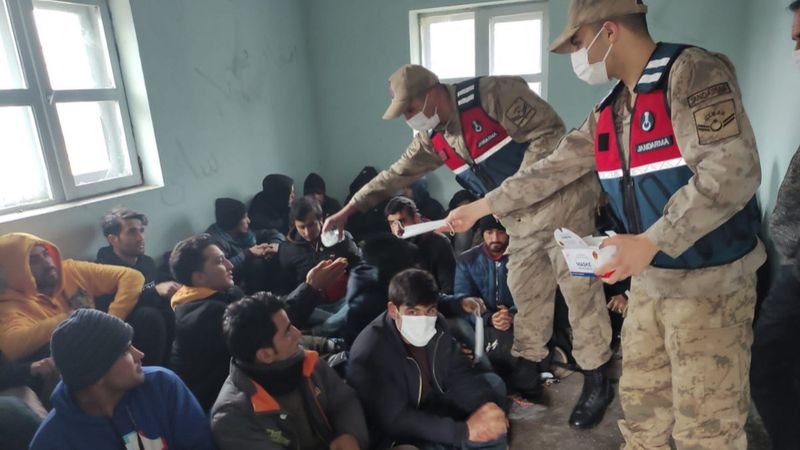 Bitlis'te 88 kaçak göçmen yakalandı