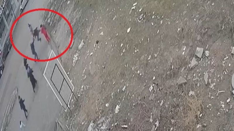 Ankara'da sitede köpek besleyen komşusuna uçan tekme attı