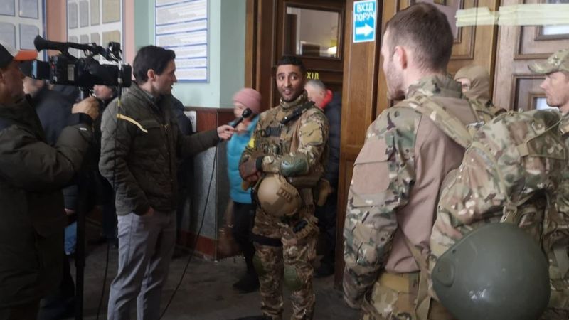 Eski İngiliz asker Ruslara karşı savaşmak için Ukrayna'da