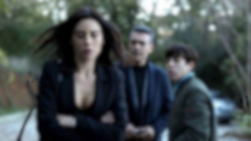 Sevilen diziden kötü haber! Yayın akışından kaldırıldı, nedeni belli oldu...