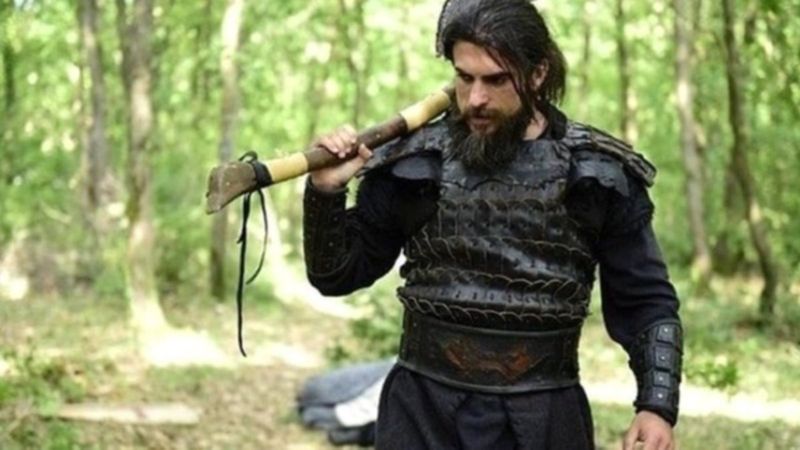 Diriliş'in Turgut'u şimdilerde ne yapıyor? Baltasından ayrılmayan Turgut Alp'in son haline bakın!