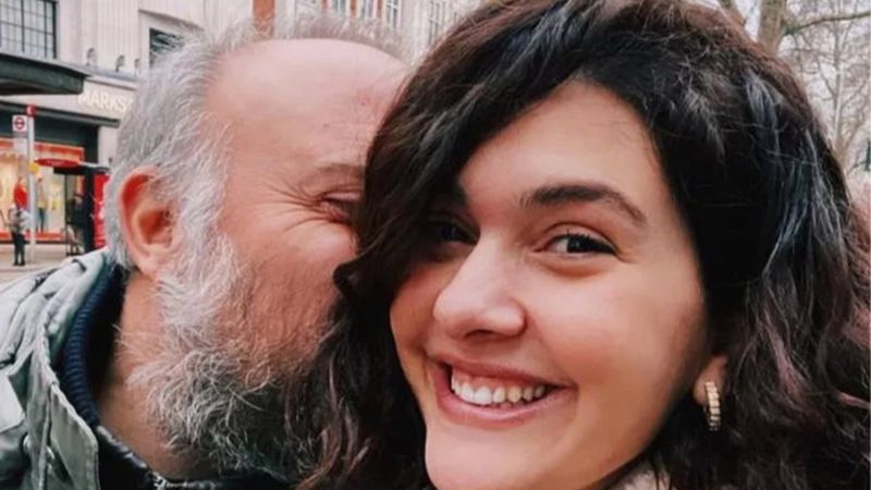 Bergüzar Korel oğlu Han'ı ilk kez paylaştı, sosyal medya yıkıldı! Şimdiden bir hayli karizmatik...