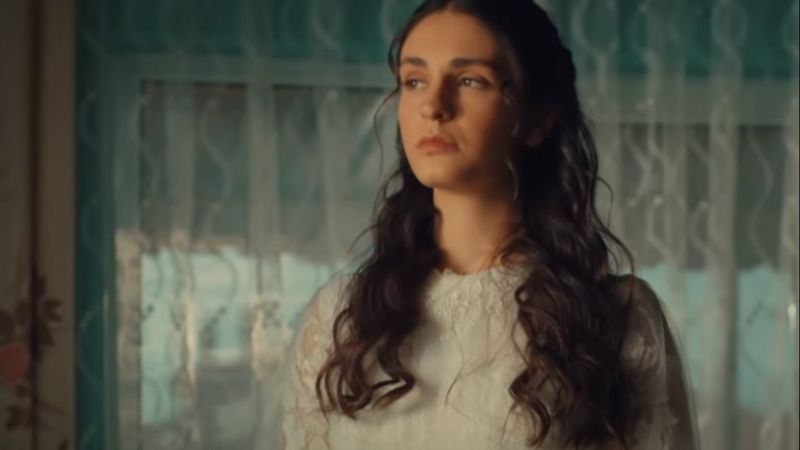 Gönül Dağı 55. bölüm 2. fragmanı: Asya gelinlikler içinde, Zahide bebeğini düşürdü!