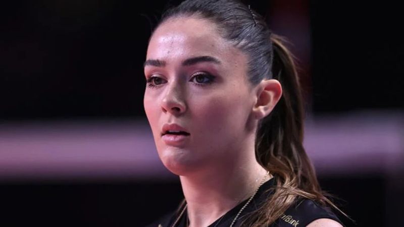 Meğer aile boyu ünlülermiş... Zehra Güneş'in kardeşinin güzelliğine ve mesleğine bakın çabuk!