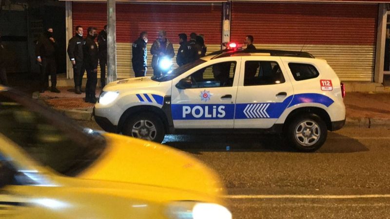 Adana'daki bıçaklı kavga: biri ağır 4 yaralı