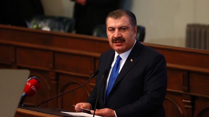 Fahrettin Koca sağlıkçılarla buluştu