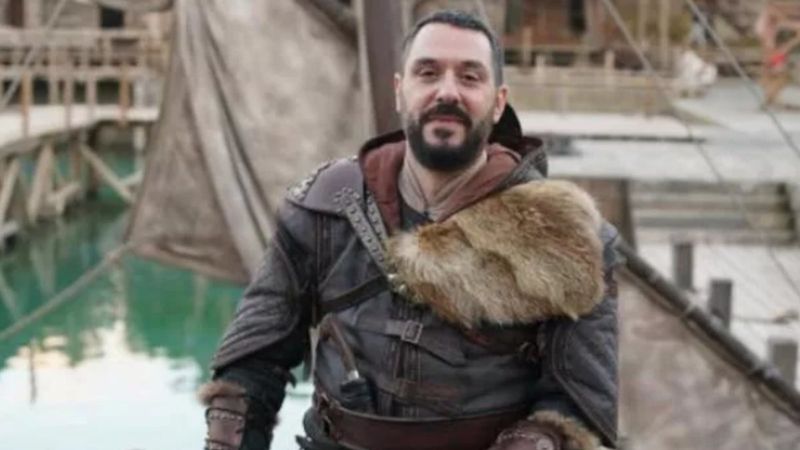 Barbaroslar'ın Piri Reis'inin eşi EDHO'nun başrolüymüş! Masmavi gözleri ve karın kaslarıyla nefes kesti...