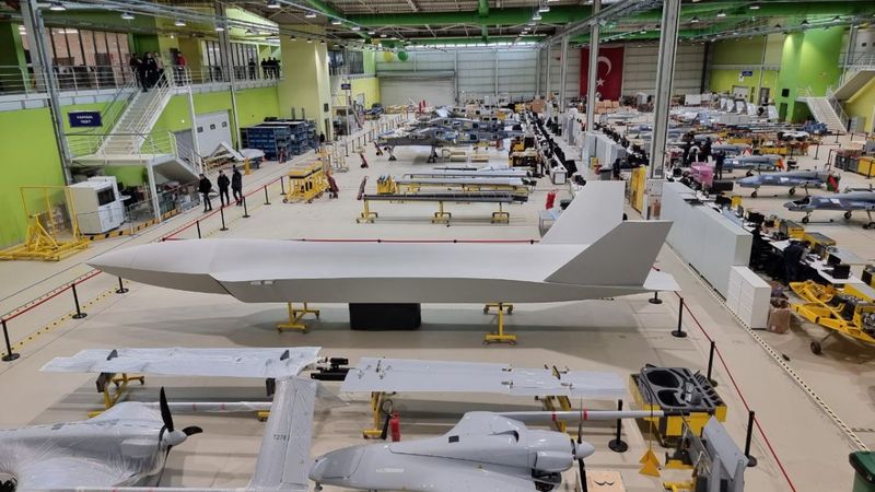 Selçuk Bayraktar'dan milli insansız savaş uçağı paylaşımı