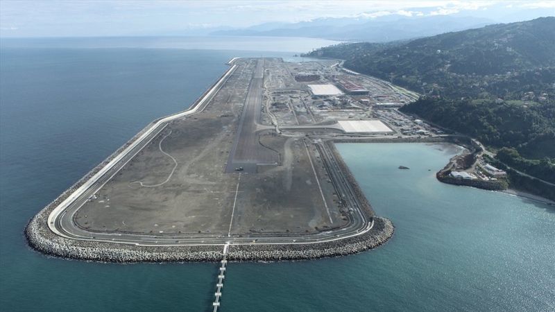 Rize Valiliği'nden havaalanı paylaşımı