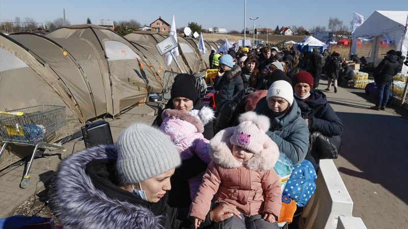 2 milyon 597 bin 543 Ukraynalı ülkesini terk etti