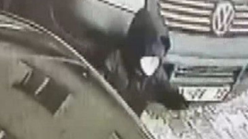 Esenyurt'ta minibüsün altında kalan çocuk kurtarılamadı