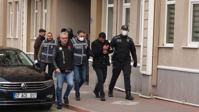 Çanakkale'de erkekleri evlilik vaadiyle dolandıran çete çökertildi