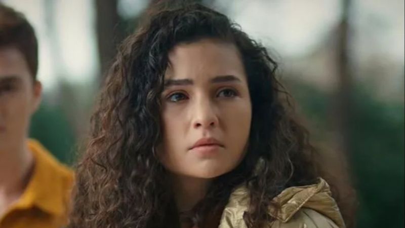 Kardeşlerim'in Aybike'si hem cesur hem alev alev...O pozları sosyal medyanın ısısını yükseltti!