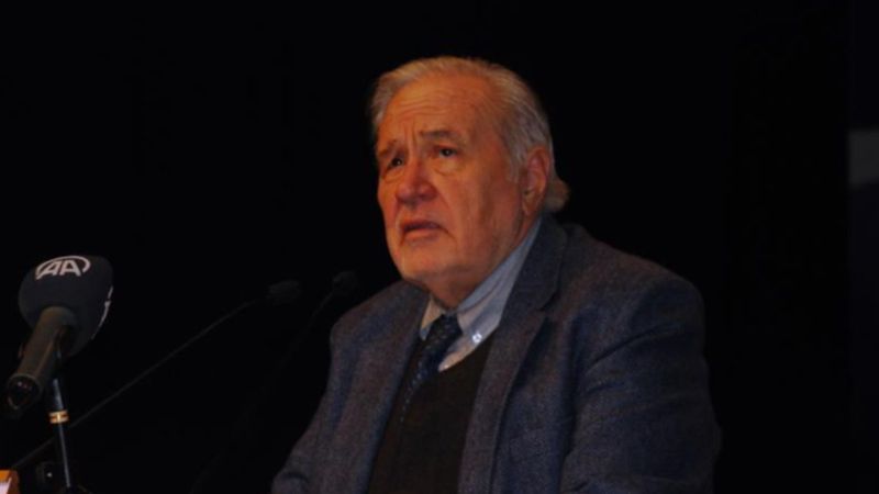 İlber Ortaylı: Kıyıları inşaata açmazsanız güzel bir İzmir olur