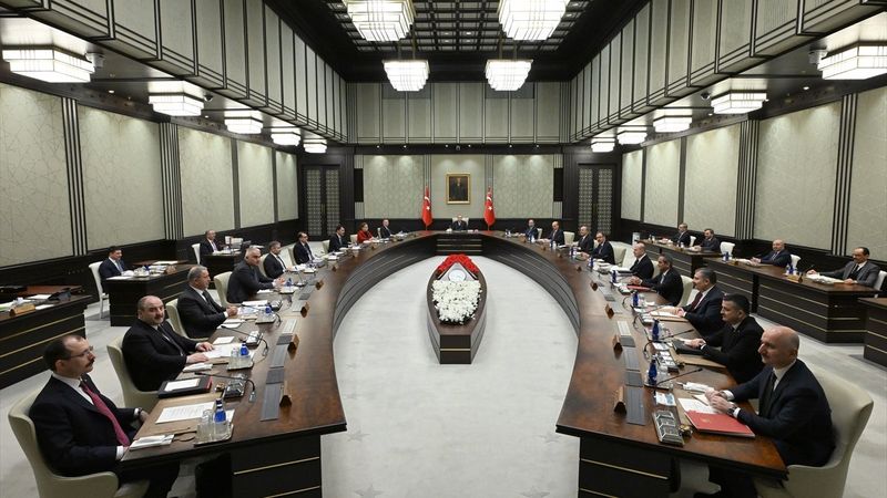 Kabinenin gündeminde Ukrayna krizi ve ekonomi var