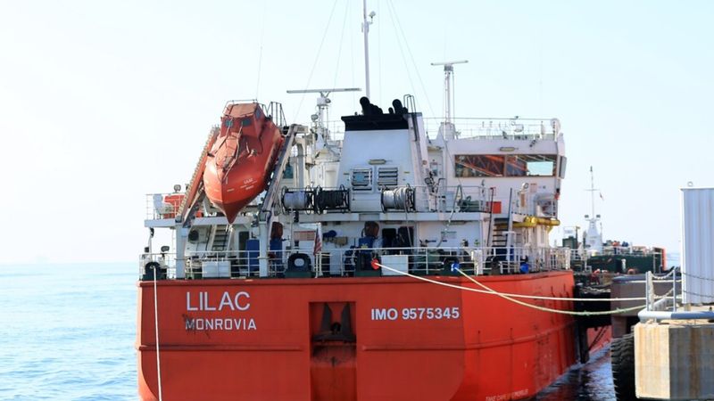 Rusya'dan gelen yağ yüklü gemiden sevkiyat başladı