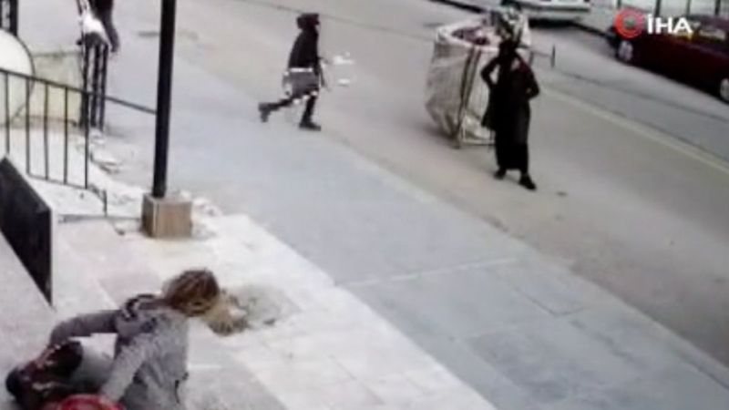 Ankara'da küçük çocuğa hırsızlık yaptırdı