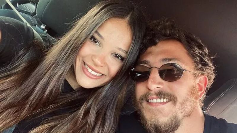 Berkan Survivor'da sevgilisi göğüs dekolteli daracık elbisesiyle Kapalıçarşı'da! Esnaf şoke oldu...