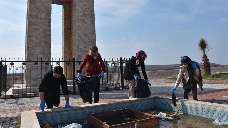 İzmir'de, Çanakkale Şehitleri Anma Parkı ve Anıtı'na 'bakımsızlık' tepkisi