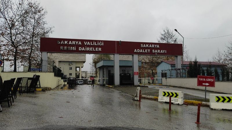 Sakarya’da, Adil Öksüz’ün yakınları beraat etti