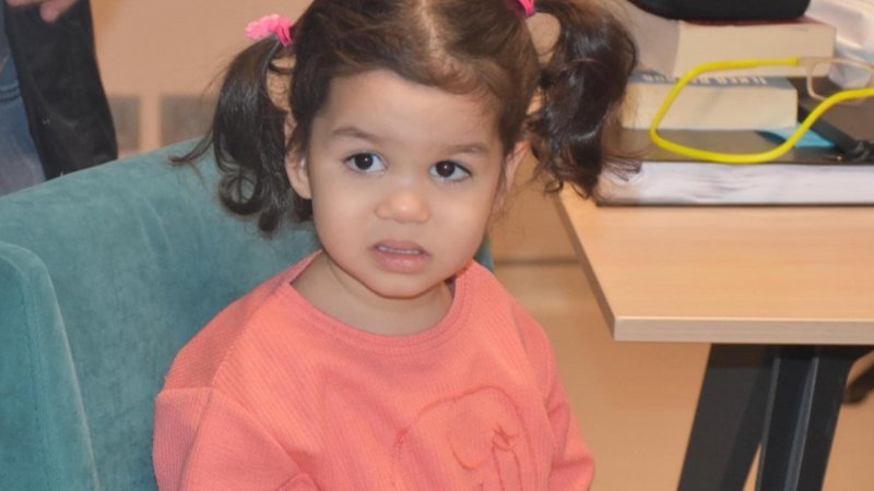 İzmir'de 2,5 yaşındaki çocuğun bağırsağından 5 tane bilye çıktı