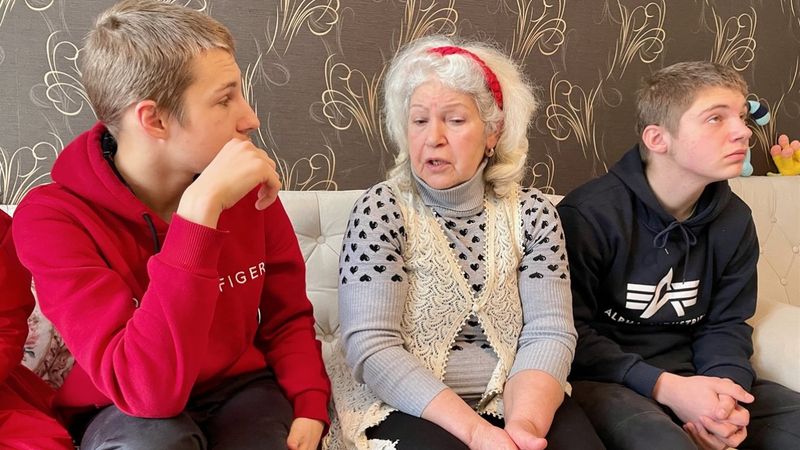 Ukraynalı kadın, torunuyla Türkiye'ye sığındı