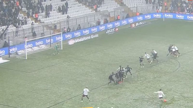 Lobjanidze'den nefis frikik golü