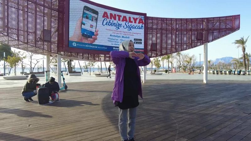Antalya’da kahkaha yogası etkinliğinde eğlenceli anlar