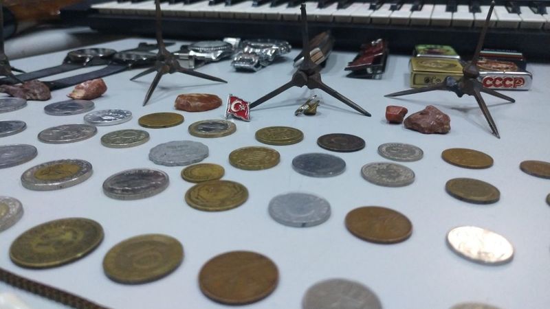 Konya'daki hırsızlar 700 bin liralık koleksiyonu çaldı