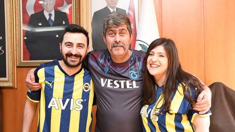 Fenerbahçeli çiftin nikahını Trabzonsporlu belediye başkanı kıydı