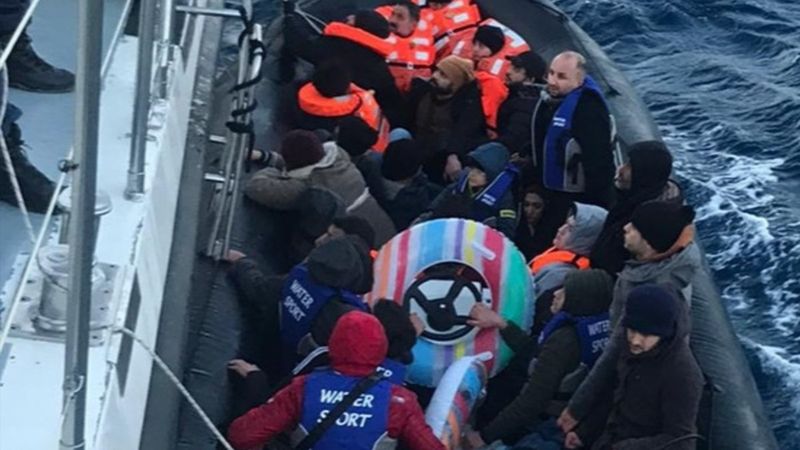 Marmaris açıklarında 25 kaçak göçmen yakalandı