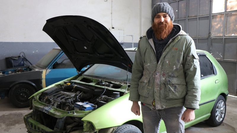 Kazaları beraberinde getiren kar yağışı sonrasında kaportacılarda yoğunluk