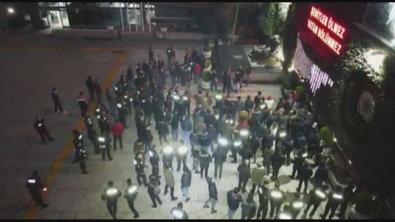 13 ilde sahte çeklerle dolandırıcılık yapan şebekeye operasyon: 39 gözaltı