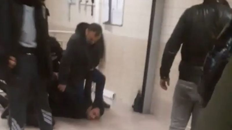 Bursa’da, metro istasyonundaki alkollü şahıs güvenliğe zorluk çıkardı