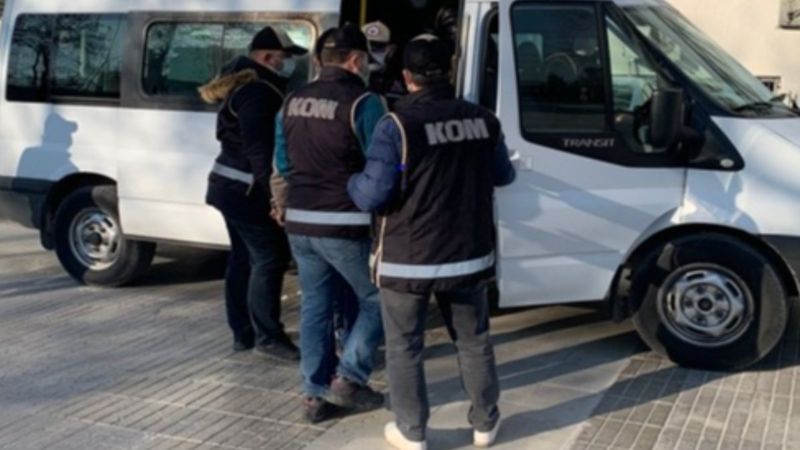 Denizli'de traktörlerin üretim tarihlerini değiştirip satan şahıslar yakalandı