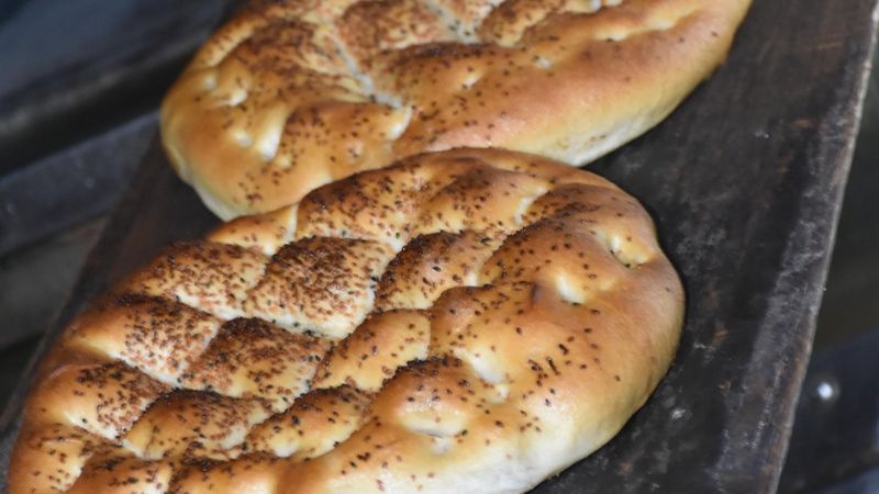 İzmir'de Ramazan pidesi 6 liradan satılacak