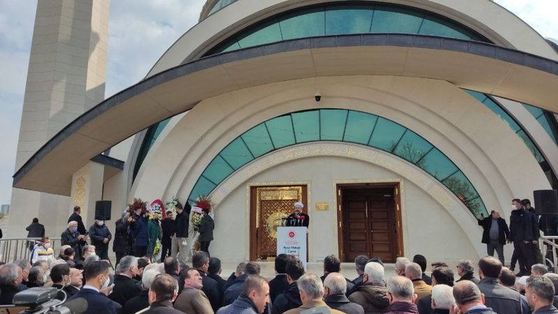 Diyanet İşleri Başkanı Ali Erbaş: Ülkemizde 90 bin camide minareler yükselmektedir