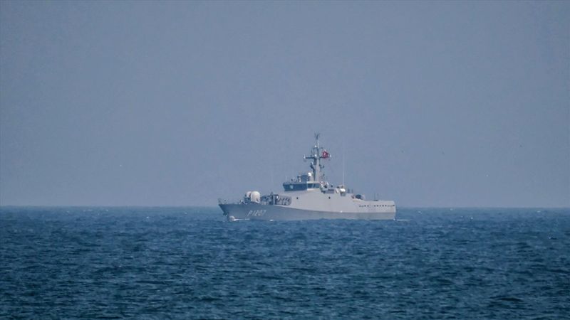 Hulusi Akar: İstanbul Boğazı'ndaki mayın imha edildi