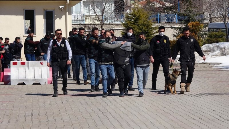 Yozgat’ta narkotik baskını: 9 gözaltı