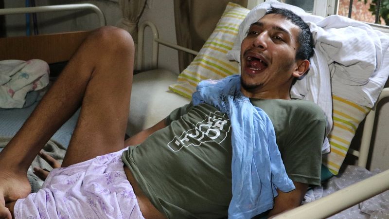 Adana'da içtiği protein tozu sonrası felç kalan genç adam hayatını kaybetti