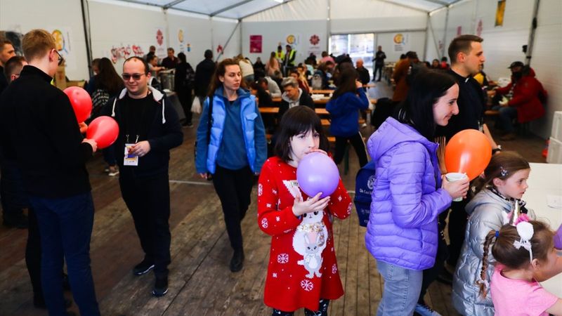 Ukraynalı çocuklar Polonya'da okula başladı