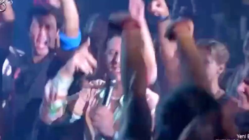 Edis, Survivor adasında sahne aldı