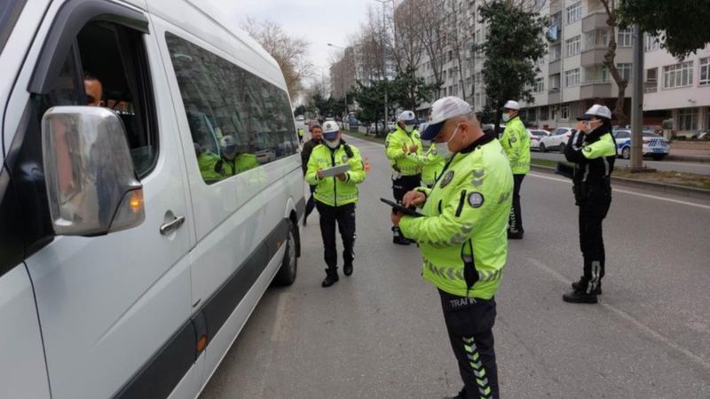 Samsun'da 25 okul servis aracı trafikten men edildi