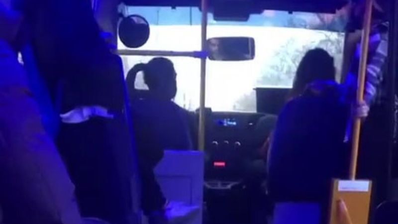 Büyükçekmece’de minibüs şoföründen hamile yolcuya azar