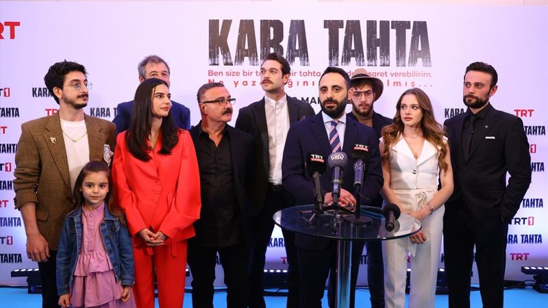 Kara Tahta oyuncuları ilk bölümü beraber izlediler