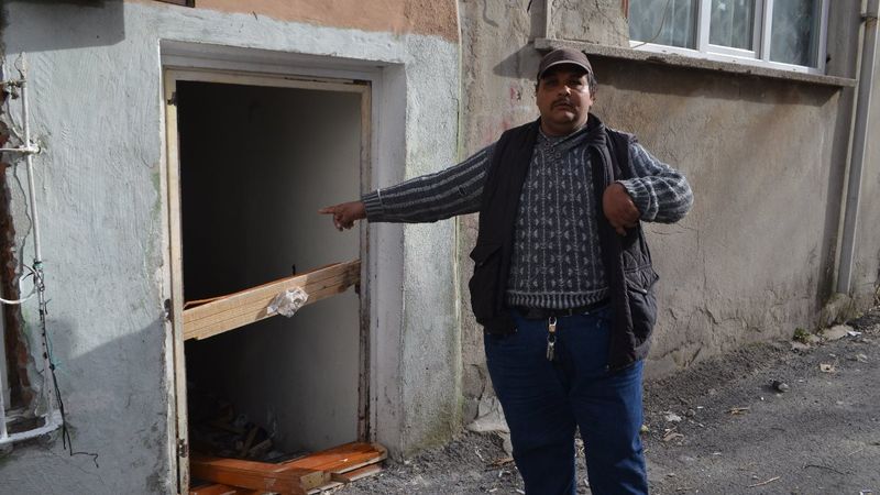 Tekirdağ'daki engelli adamın kapısına kadar çaldılar